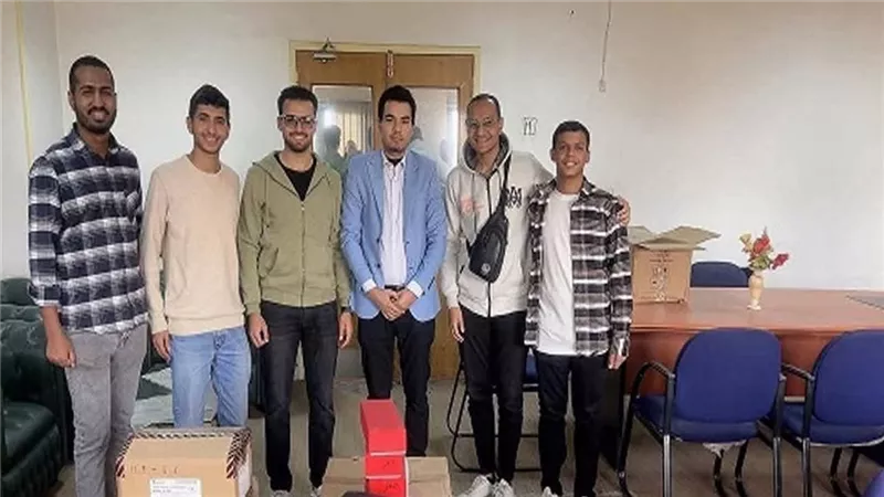 طلاب طب الأقصر يقدمون أجهزة طبية متطورة لدعم مستشفيات قنا الجامعية