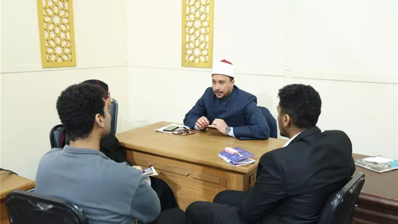 إقبال جماهيري واسع على ركن الفتوى بجناح الأزهر بمعرض الكتاب