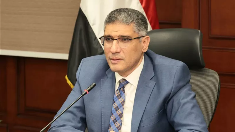 محافظ الجيزة: ضبط 40 مخالفة لسائقي السرفيس لتحصيل أجرة أعلى من المقررة
