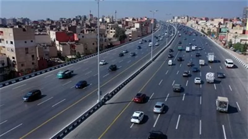 اعرف طريقك.. انتظام مروري بمحاور وميادين القاهرة والجيزة صباح اليوم 