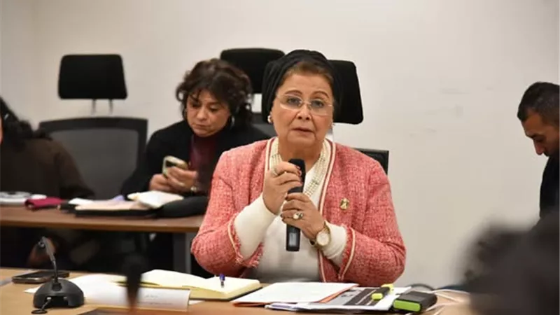 نائب وزير الصحة تبحث تطوير المرحلة الثانية من مشروع «مركز الخدمة المجمعة»