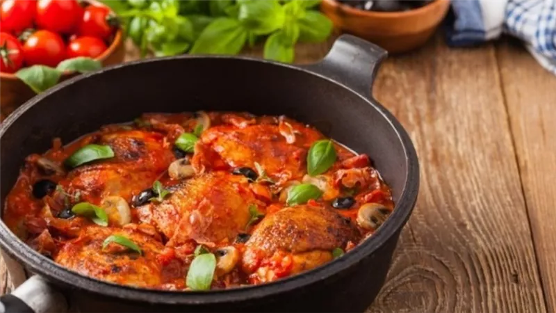 طريقة عمل صينية دجاج بصلصة البيتزا طعم مختلف لعشاق الوصفات السريعة