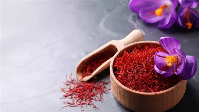 هل يعزز الزعفران التركيز؟ فوائده للذاكرة والجهاز العصبي