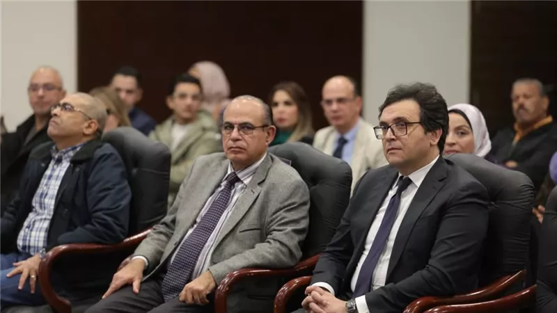 وزير الثقافة يشهد الندوة التثقيفية لمناقشة كتابي «شاهد على الحرب والسلام» 