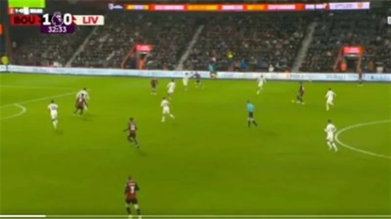 أهداف وملخص مباراة ليفربول وبورنموث الشوط الأول في الدوري الإنجليزي 2025-26