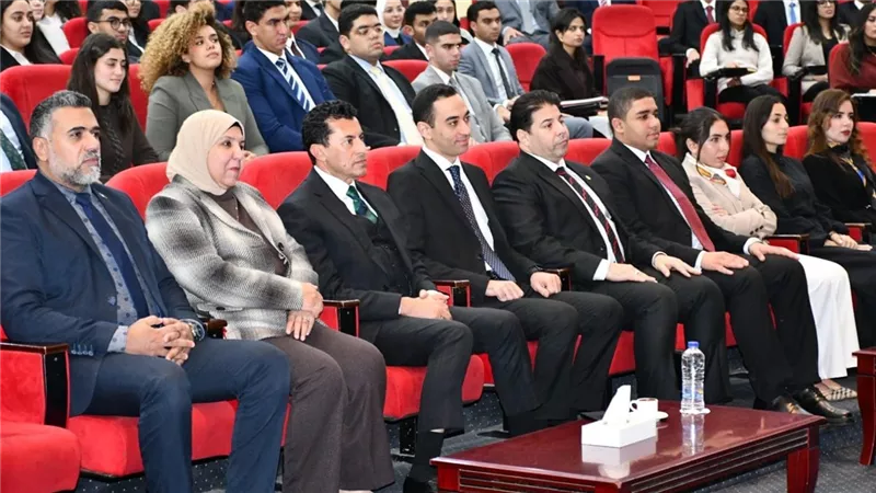 أشرف صبحي يحضر محاضرة سامح شكري في برنامج الدبلوماسية الشبابية