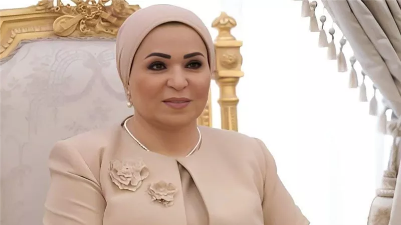 السيدة انتصار السيسي تهنئ عمال مصر بعيدهم وتثمن عطاءهم  