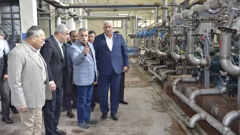 وزير الإنتاج الحربي يتابع سير العملية الإنتاجية بشركة أبو زعبل