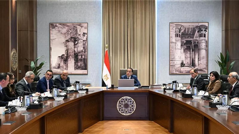رئيس الوزراء يتابع الموقف التنفيذي للمشروعات في قطاع الطاقة