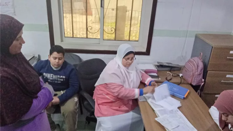محافظ البحيرة: قوافل طبية مجانية لدعم القرى الأكثر احتياجا