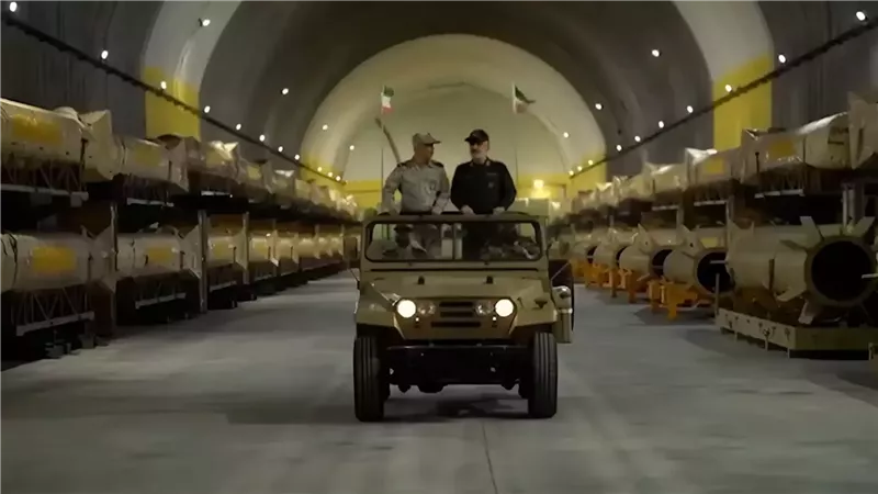 الصين تدعم إيران بإمدادات عسكرية عاجلة تحسبا للهجوم الأمريكي 