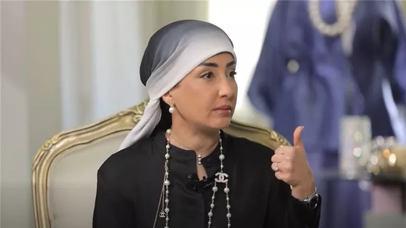 مصممة الأزياء نانسي العليمي تكشف عن 5 قطع أساسية لا غنى عنها في دولاب كل امرأة
