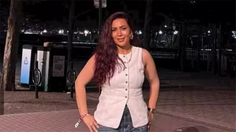 زوجة عصام الحضري تنشر صورا جديدة وزوجها يعلق..يا حياتي