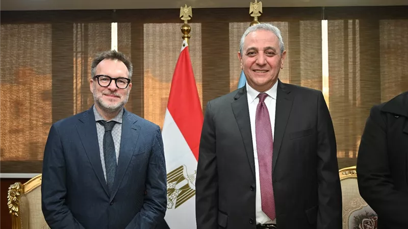 الغربية تعزز شراكاتها الدولية| السفير الكندي يزور قلعة الصناعة المصرية بالمحلة