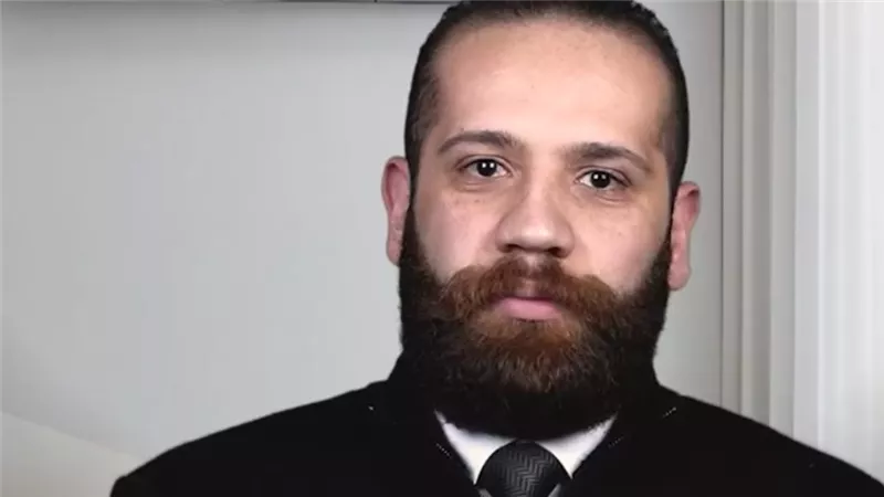 خاص| ما هو الوقت المناسب لزيارة طبيب الأسنان.. د. أحمد ماهر يجيب