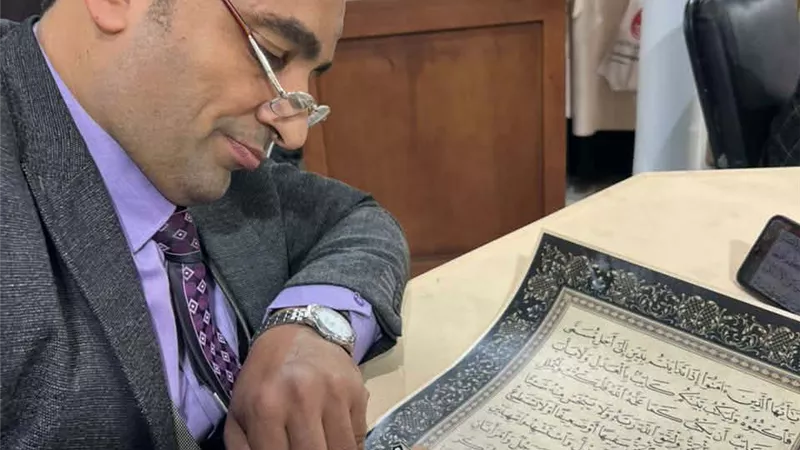 جناح الأزهر بمعرض الكتاب يفتح آفاق الإبداع.. فن مستدام وخط عربي لتعزيز الهوية 