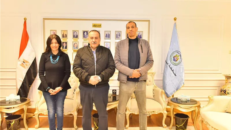 محافظ أسيوط: استكمال إجراءات تسجيل أرض مصنع الغزل تمهيدًا لاستغلالها