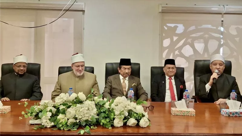 وفد رفيع المستوى من 