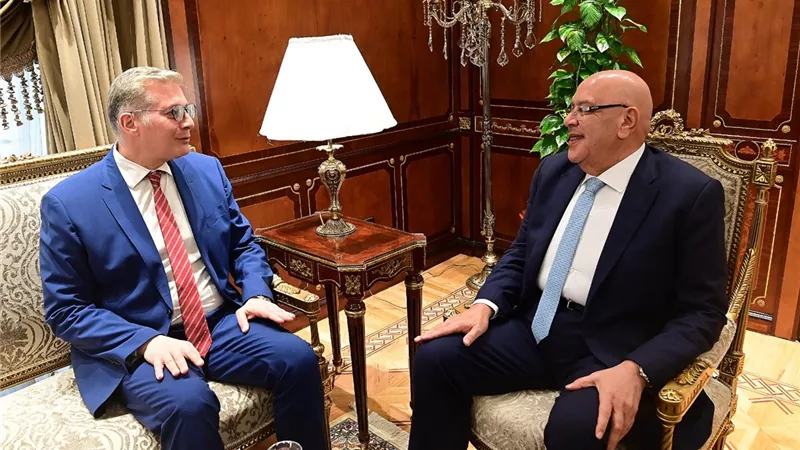 المستشار هشام بدوي رئيس مجلس النواب يستقبل وزير البترول