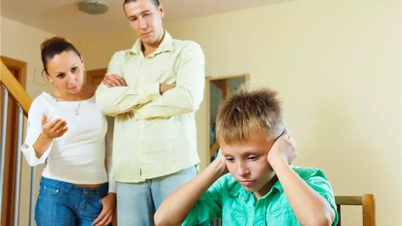 هل الشكوى من الابن العاق للناس تعد عدم صبر؟.. أمين الفتوى يوضح