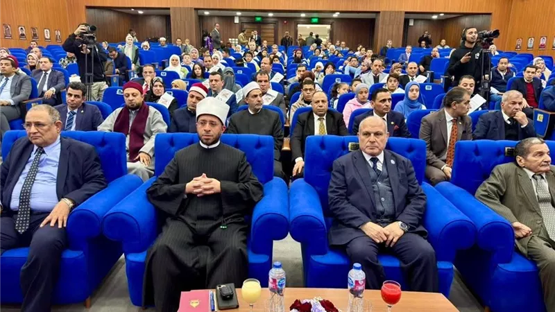 رئيس هيئة النيابة الإدارية ووزير الأوقاف يشهدان حفل تكريم حفظة القرآن الكريم