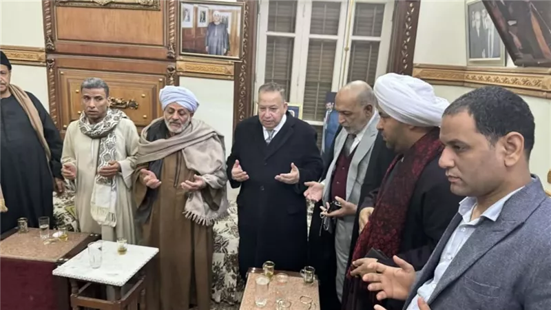 بـ «الحب والمودة».. لقاء يجمع نقيب الأشراف وشيخ الرفاعية في سوهاج