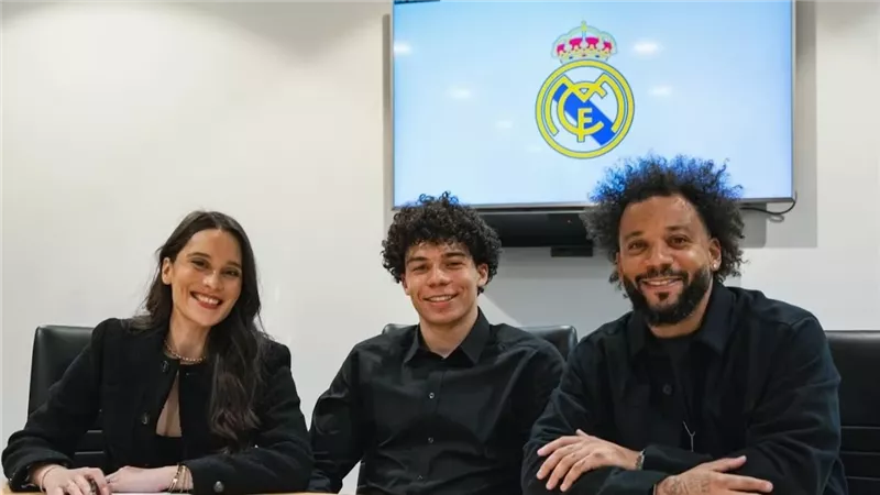 على خطى مارسيلو.. إنزو ألفيس يوقع أول عقد احترافي مع ريال مدريد