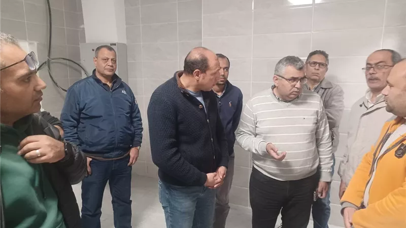 مساعد وزير الصحة يتفقد مشروع مستشفى العبور بنسبة تنفيذ 98%