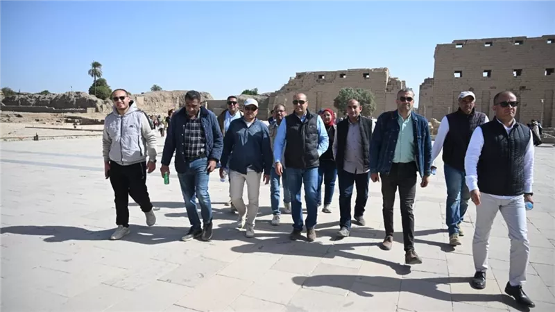 أمين عام الآثار يتفقد مخازن آثار الأقصر وأعمال البعثات الأجنبية 