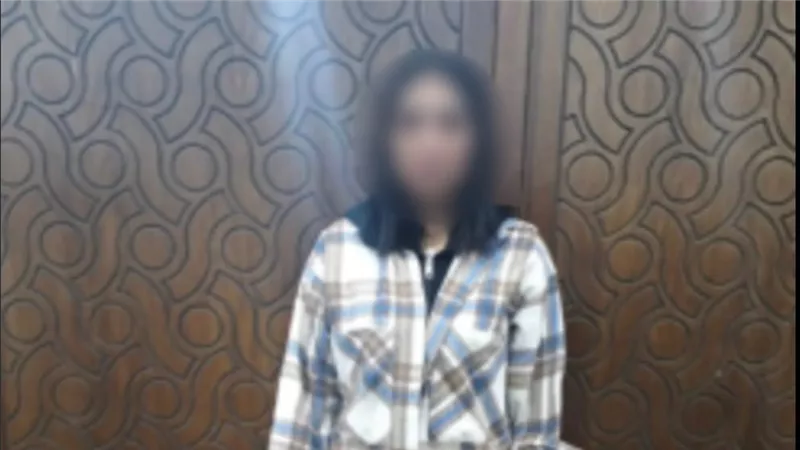 لتحقيق أرباح مالية..سقوط صانعة محتوى لبثها مقاطع فيديو و رقص خادشة للحياء 