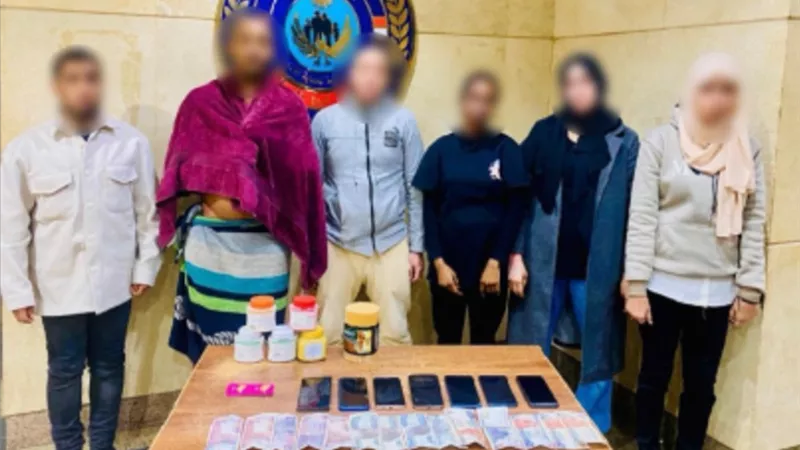 فى العلن نادى صحى و بالخفاء أعمال منافية للاداب.. ضبط 3سيدات ورجلين