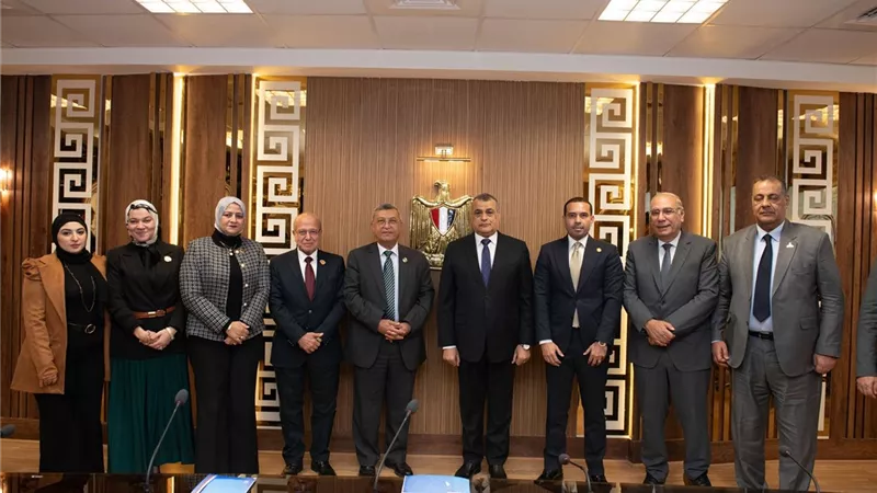 وزير الإنتاج: شركات ووحدات الإنتاج الحربي تساهم في تنفيذ العديد من المشروعات 