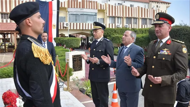محافظ بورسعيد يشيد بالدور الوطني البارز لرجال الشرطة في حفظ الأمن والاستقرار