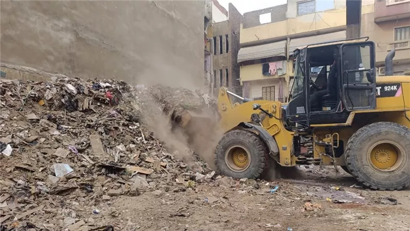 محافظ الدقهلية يتابع حملة نظافة مكبرة ورفع 200 طن مخلفات هدم وبناء