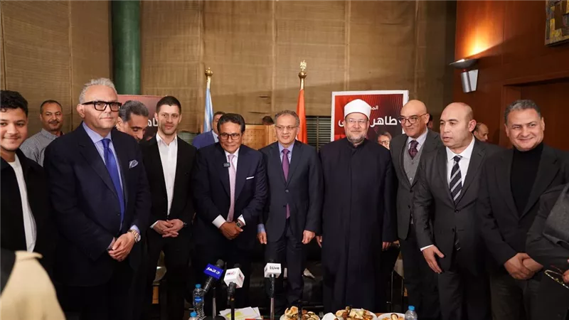 بحضور وزير الأوقاف السابق.. حفل توقيع كتاب «آلهة الدم» للمستشار طاهر الخولي 