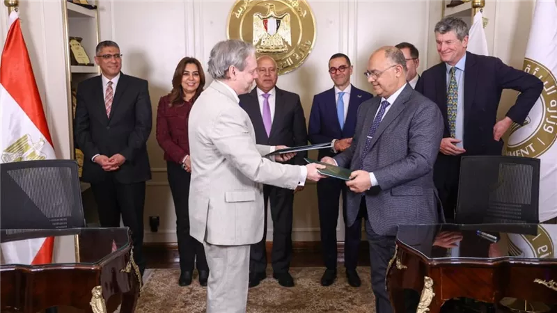 شراكة بريطانية لإدارة منظومة المخلفات بالجيزة باستثمارات وتوفير 52 فرصة عمل