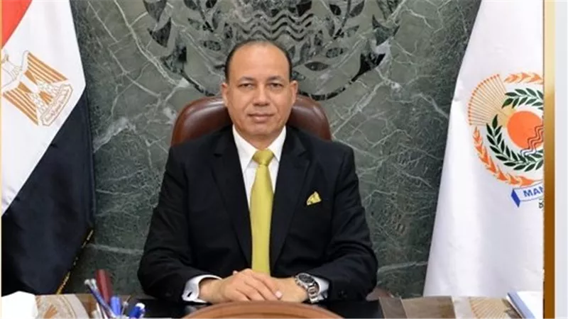 رئيس جامعة المنصورة يقرر زيادة الأجر الشهري للعاملين بنظام اليومية 