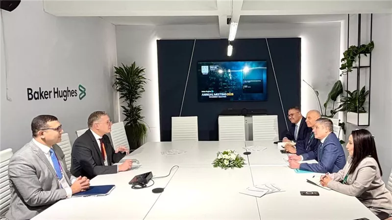 وزير البترول يبحث مع بيكرهيوز العالمية تسريع التعاون في عدة مجالات 