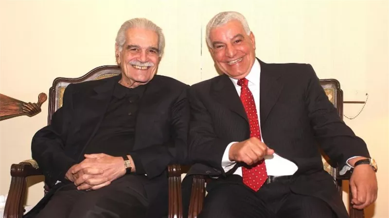 زاهي حواس يكشف كواليس استعانته بـ«عمر الشريف» ككومبارس لهزيمة «نصابي الآثار»