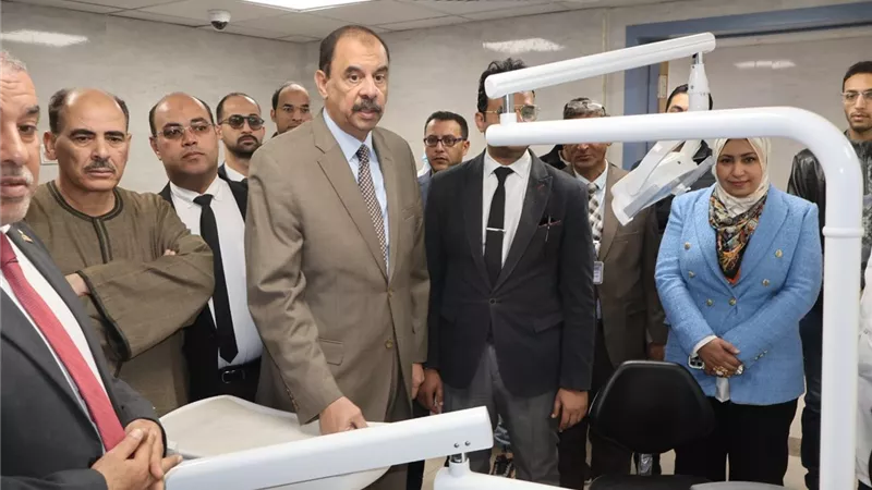 محافظ سوهاج يتفقد مستشفى ساقلتة المركزي استعدادًا لدخولها الخدمة