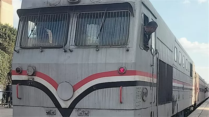 تعطل قطار طنطا منوف بالمنوفية 20 دقيقة بسبب عطل فني في الجرار