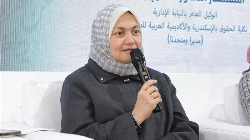 د. نهلة الصعيدي بندوة معرض الكتاب: المرأة هي حائط الصد الأول ضد الفكر المتطرف 