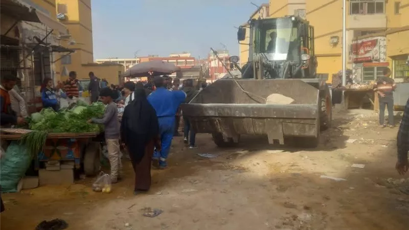 محليات السويس: رفع إشغالات ونظافة بسوق السادات ولقاء جماهيري بحي الأربعين