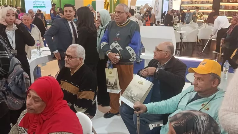 التضامن الاجتماعي تنظم زيارات لعدد من دور المسنين لمعرض القاهرة الدولي للكتاب