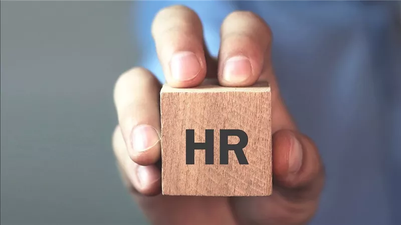 داليا أبو عمر تفتح النار على الـHR: الأكسنت عقدة خواجة مش شرط شغل