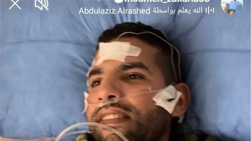 والد مؤمن زكريا لـ نيوز رووم : ابني بخير وخرج من المستشفى