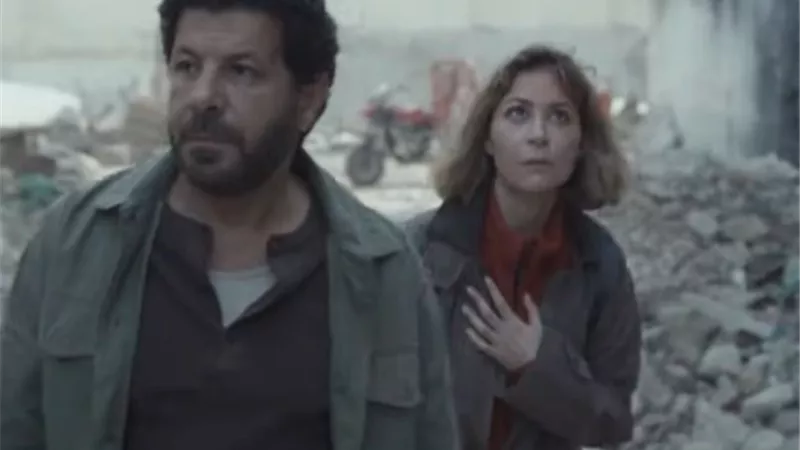 يتناول القضية الفلسطينية .. هكذا تظهر منة شلبي وإياد في إعلان مسلسل صحاب الأرض
