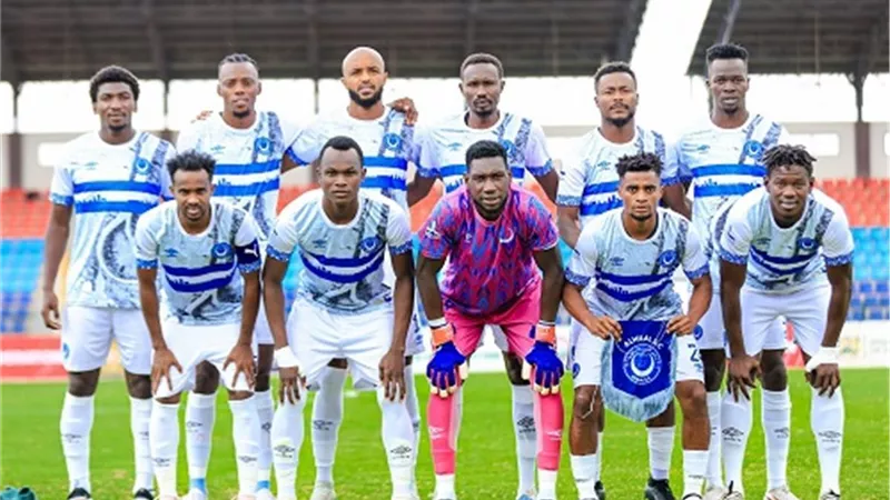 الهلال يرفض ظلم التحكيم الأفريقي ويطالب بإلغاء بطاقة فلومو الحمراء