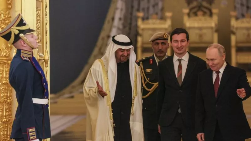 بوتين لرئيس الإمارات: نرغب في مناقشة ملف التوتر الإيراني معكم