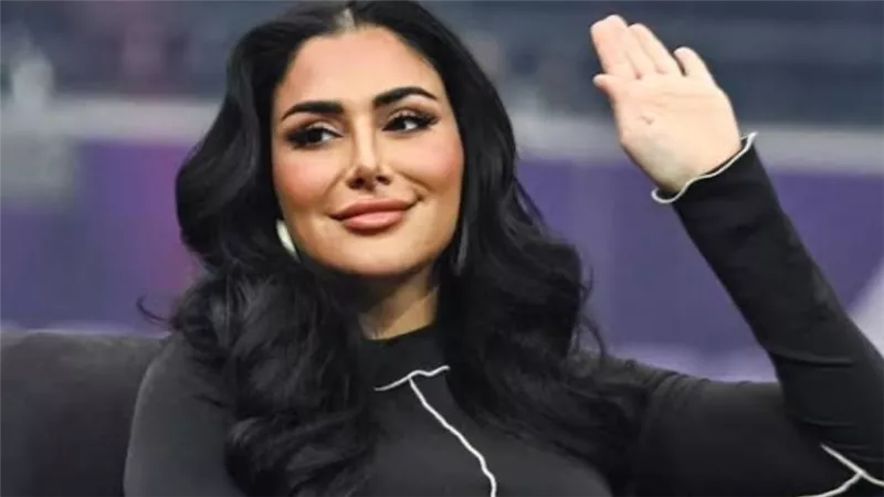 من عالم التجميل إلى الجدل السياسي: هدى قطان تثير غضب معارضين إيرانيين
